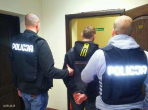 Bydgoscy policjanci odzyskali skradzione audi i zlikwidowali dziuplę samochodową