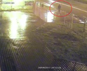 [VIDEO] Sosnowiec: Zaginął maturzysta Armin Smyczek. Publikujemy zapis z monitoringu
