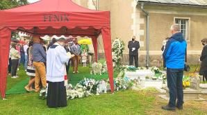 [VIDEO] Uroczystość Pogrzebowa 3,5-letniego Kacperka. Maja Rutkowski, w imieniu Biura Rutkowski, pożegnała poszukiwanego przez 12 dni chłopca