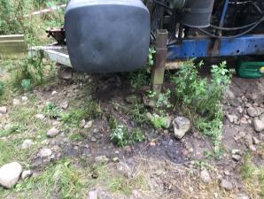 [VIDEO] Holender truje glebę, rzekę i powietrze używając od lat dziurawej, archaicznej pompy wodnej bez atestów!  Czując się bezkarnym dodatkowo stworzył nielegalne składowisko gumy! A Województwo Lubuskie bezradne!