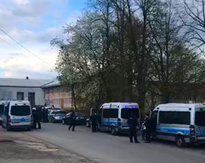 [VIDEO] RUTKOWSKI W AKCJI!: Policja uciekła przed bandytami nasłanymi przez ojca na syna! O 16:15 w Polsacie INTERWENCJA!