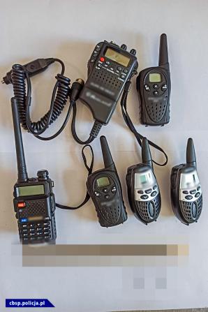 [VIDEO] Laboratorium metamfetaminy ukryte było pod kojcem dla PSÓW