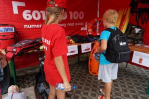 [VIDEO] Pokaz ratownictwa wodnego, podczas oficjalnego otwarcia plaży w Pieczyskach