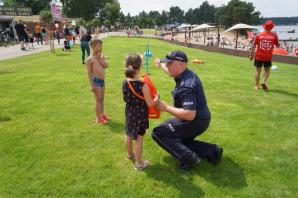 [VIDEO] Pokaz ratownictwa wodnego, podczas oficjalnego otwarcia plaży w Pieczyskach