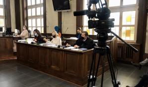 [VIDEO] Wyłudził 67 mln zł, do więzienia nie idzie, bo „jest biedny”, chory na zwolnieniu „i musi leżeć”. A Mercedesem podjechał do salonu BMW! Czy Prezesi dolnośląskich sądów, którzy dają się mu nabierać na te prostackie kłamstwa, podadzą się do dymisji?