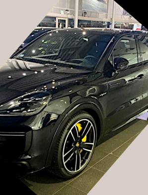 Porsche i Mercedes  skradzione Izabeli Łukomskiej-Pyżalskiej! Modelka i jej mąż proszą o pomoc Krzysztofa Rutkowskiego!