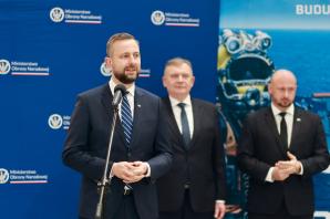 [VIDEO] Umowa na nowy okręt dla Marynarki Wojennej podpisana