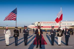 [VIDEO] Prezydent z wizytą w USA: W Białym Domu Prezydent Karol Nawrocki będzie prezentował polskie stanowisko w sprawie dalszych działań w negocjacjach pokojowych na Ukrainie 