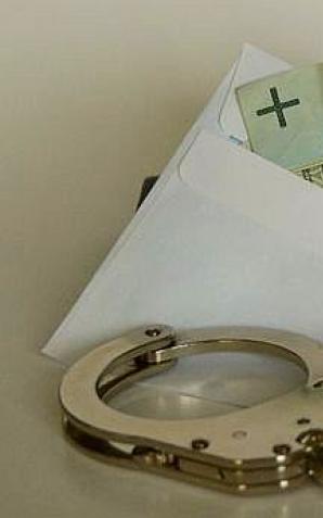 Kolejne zarzuty dla kierownika placówki banku