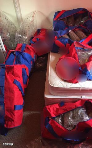 Dzięki CBŚP, w Irlandii zatrzymano dwóch podejrzanych i zabezpieczono narkotyki