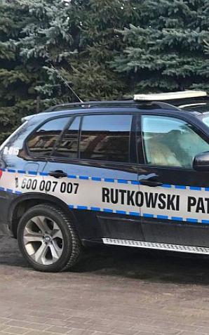 [VIDEO] Kto nęka młodego mieszkańca Wiskitek? Przebicia opon, zniszczenie auta, groźby i pobicie. Bezradni rodzice proszą o pomoc Rutkowskiego!