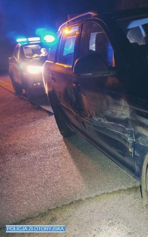 Kompletnie pijany jechał osobówką po autostradzie. Alkomat wskazał prawie 2,5 promila w jego organizmie