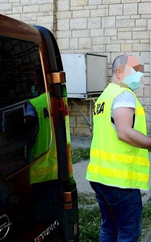 [VIDEO] Pozorowali kolizje i wyłudzali odszkodowania. Zostali zatrzymani