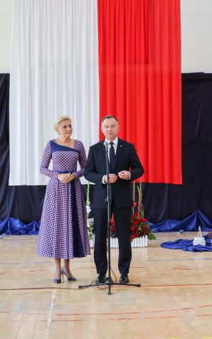 [VIDEO] Para Prezydencka na rozpoczęciu roku szkolnego w Kruszewie