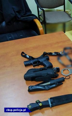 [VIDEO] 3 osoby podejrzane o brutalne i bezwzględne działanie. Podczas akcji policjanci zatrzymali także poszukiwanego ENA, który był ścigany przez niemiecki wymiar sprawiedliwości