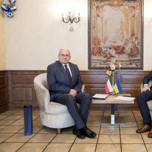 Wizyta ministra Raua na Ukrainie. W swoim wystąpieniu minister Rau nawiązał do rosyjskiej propozycji przekazanej Stanom Zjednoczonym w kontekście ostatniej eskalacji napięcia pomiędzy Rosją a Kijowem 