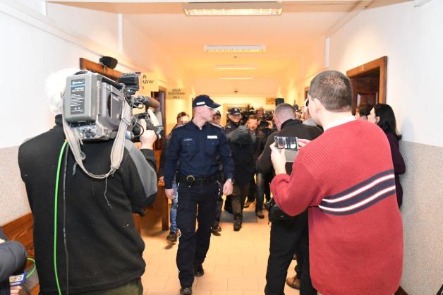 [VIDEO] Miłosz S. decyzją sądu najbliższe trzy miesiące spędzi w areszcie. To on miał zaprojektować i zbudować śmiertelnie niebezpieczny escape room