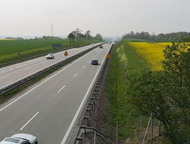 Zaginął wracając z Holandii. Odnaleźli go na Dolnym Śląsku Policjanci, których wyzywał od przebierańców!