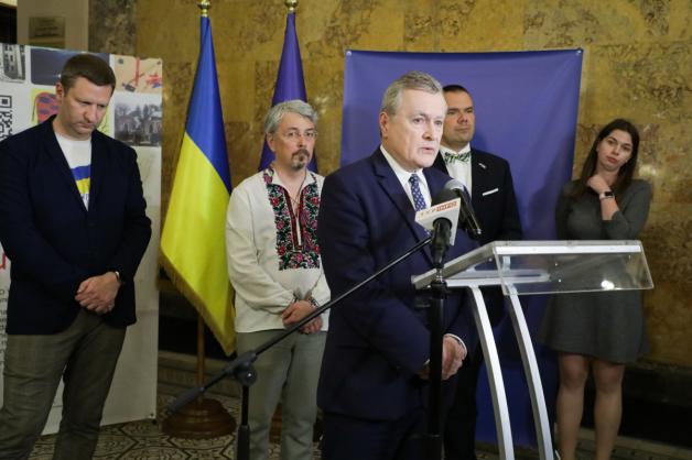 Wicepremier prof. Piotr Gliński wziął udział w spotkaniu ministrów kultury we Lwowie. W wydarzeniu wzięli udział ministrowie kultury: Polski, Czech, Estonii, Litwy, Łotwy, Mołdawii, Rumunii, Słowacji, Ukrainy i Węgier