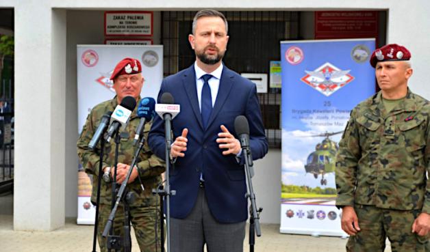 [VIDEO] Wicepremier W. Kosiniak – Kamysz: Potrzebujemy zjednoczenia, wsparcia dla żołnierzy i funkcjonariuszy i odporności społecznej w wojnie hybrydowej, która została wymierzona przeciwko Polsce